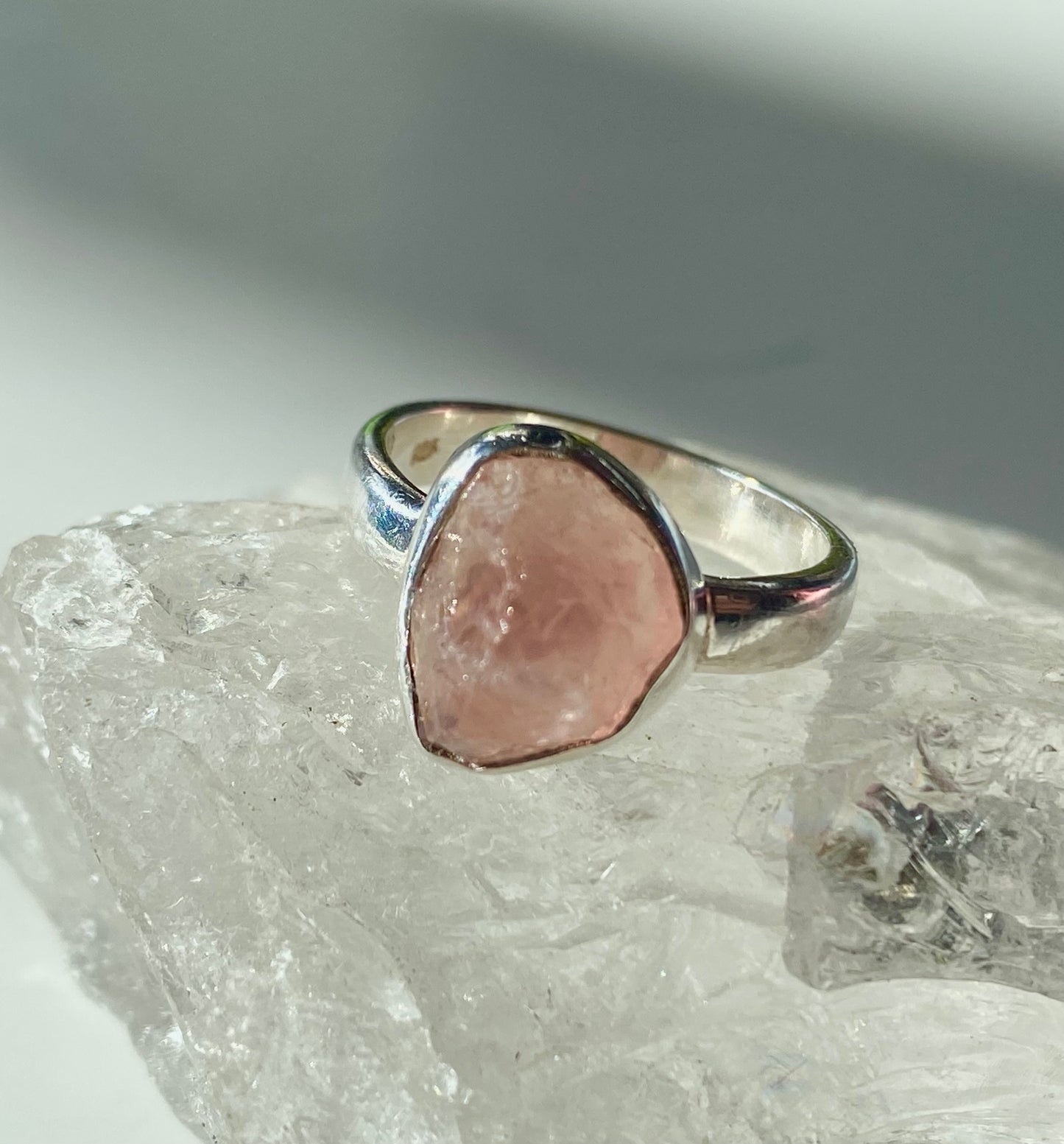 Stunning Vintage Pink Morganite Ring in Sterling Silver Setting Size 6