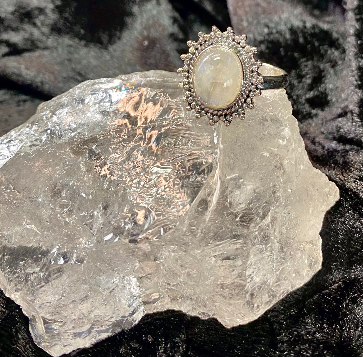 Beautiful Oval Moonstone Ring in Sterling Silver Setting size 9