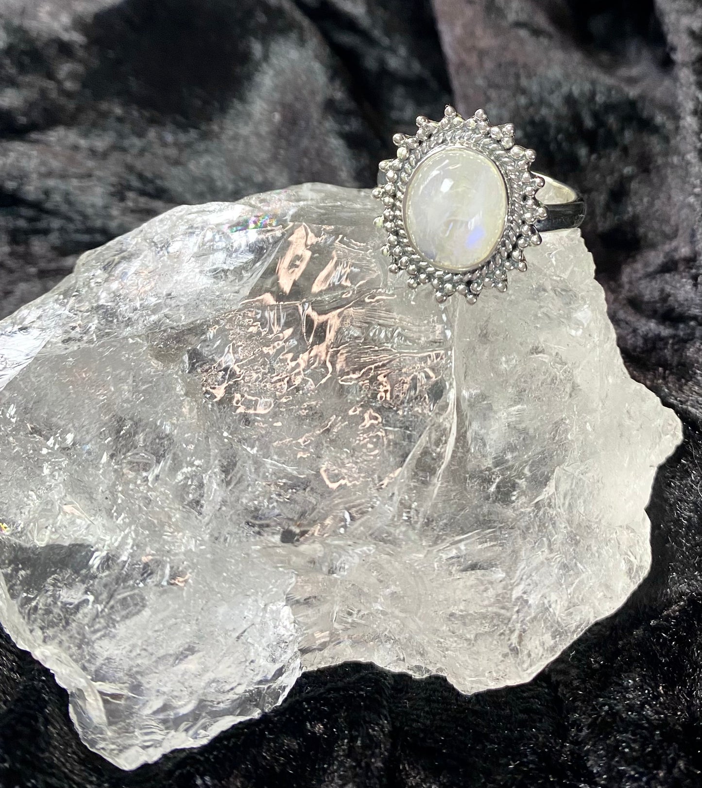 Beautiful Oval Moonstone Ring in Sterling Silver Setting size 9